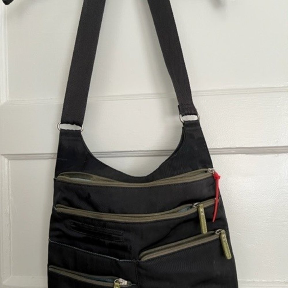 Baggallini Cross Body Travel Handbag